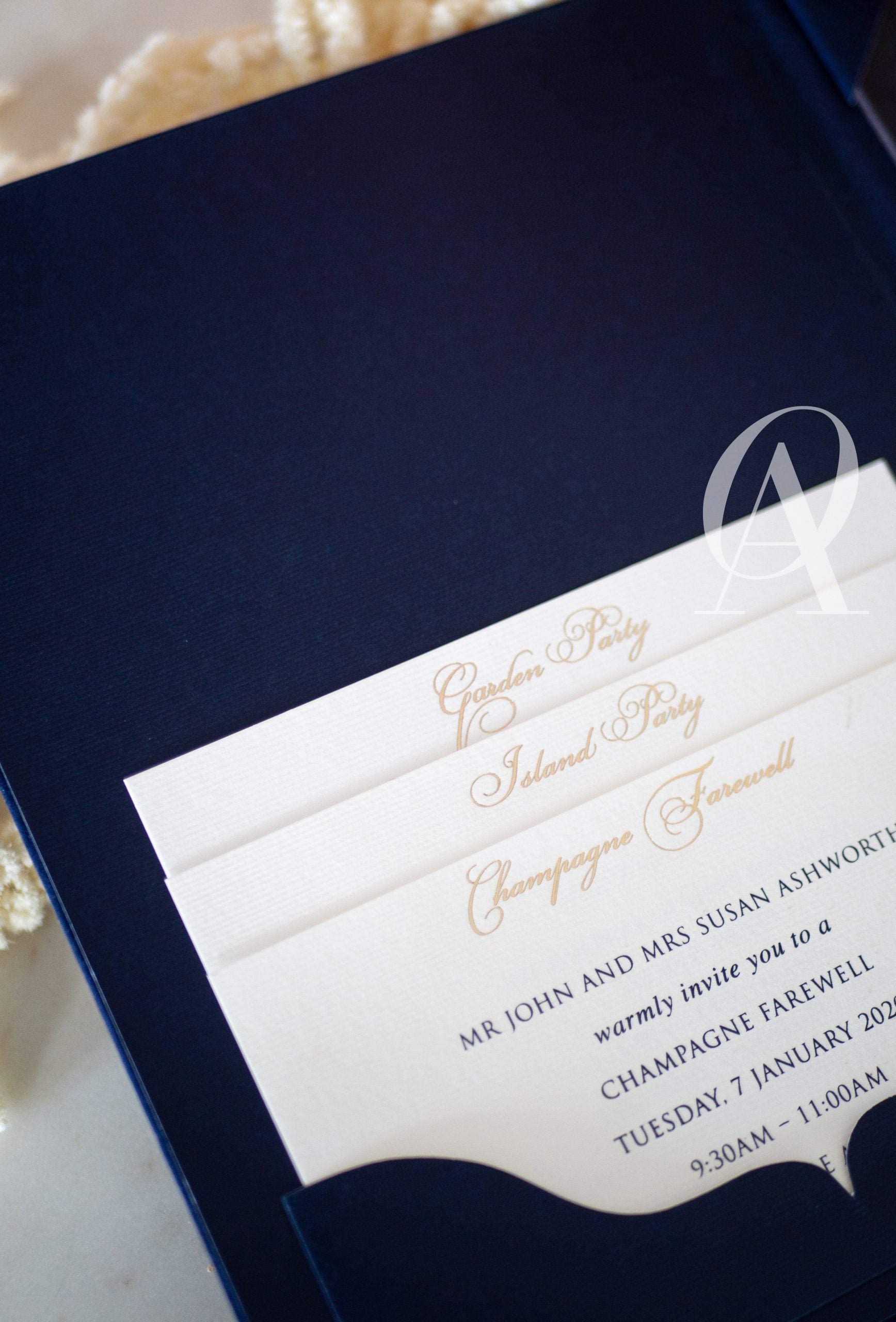 Hardcover invitation pocket with details cards